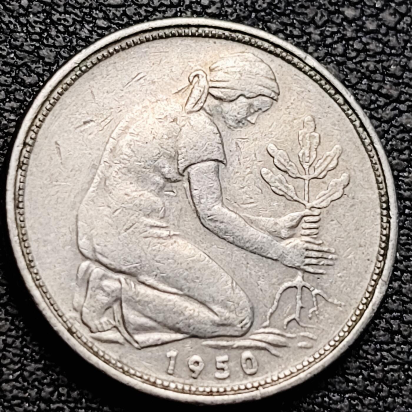 泉币菌-第214场-拍品多 请提前出价（工作最近较忙 发货不及时，望理解） 。