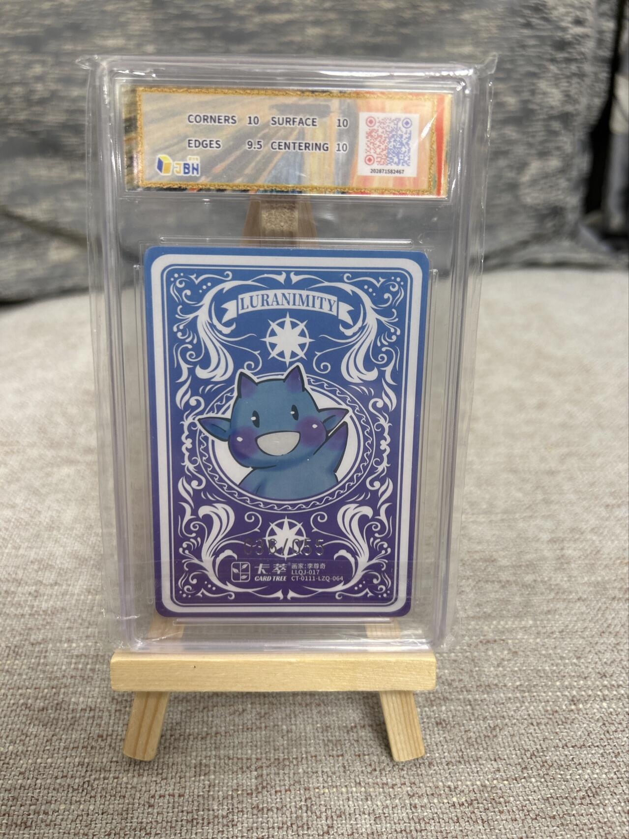 喜灰玩卡拍卖第五期，接拍品0佣金，欢迎送拍，释放现金流，让自己有资金可以购买更多喜欢的卡牌，让别的卡友能淘到更多心仪的卡牌 卡萃 路蓝奇境 李尊奇老师绘 钟表 限编036/055编  折光粗闪