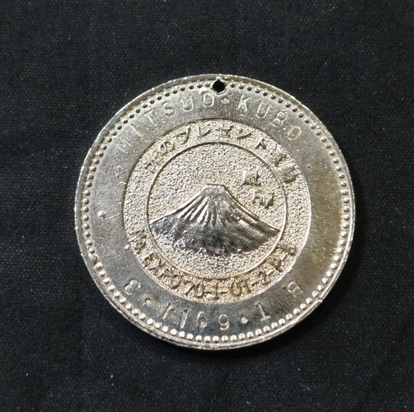 甄臻铺-世界币章拍卖（第55期），3月28日甄品场（直播拍卖）拍品征集中，送拍享返佣金等优惠多多