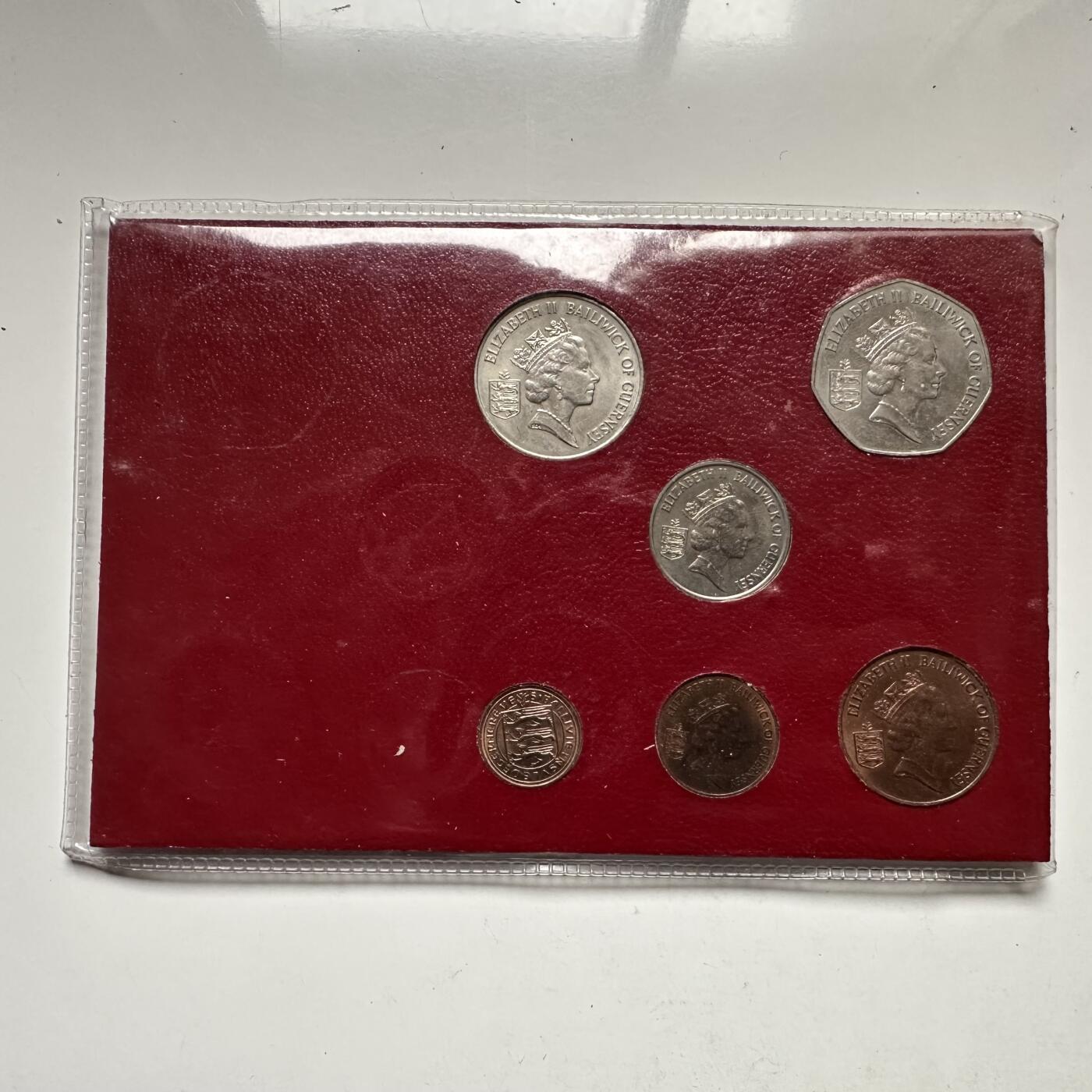 🌹外币初藏🌹🐯2026年第32场   每周二四六晚8️⃣点 接代拍 根西岛1986年套币