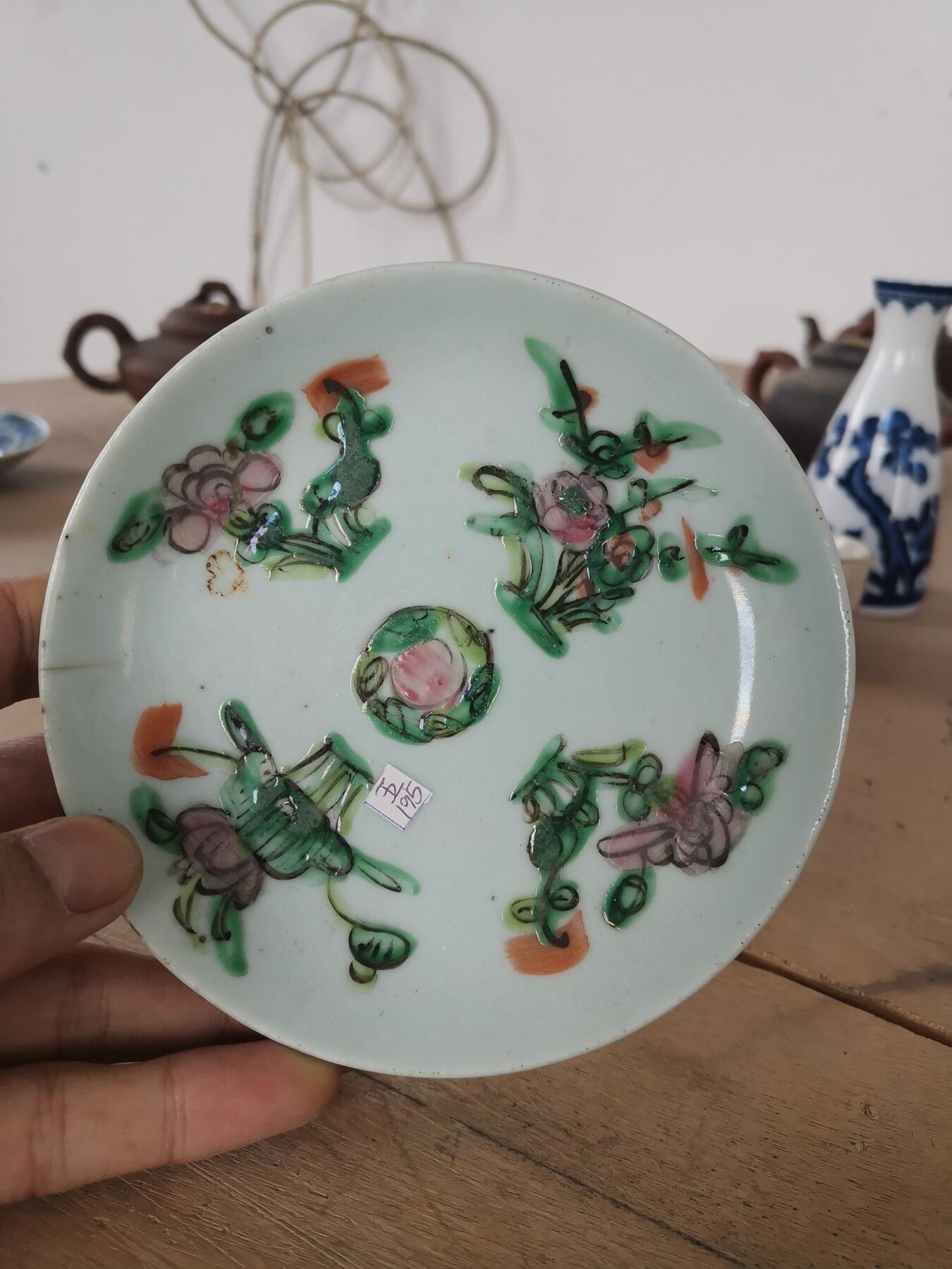 盘子有细线品相如图介意勿拍