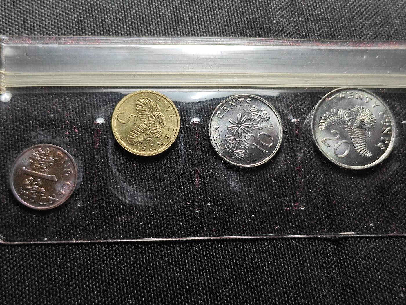 KK钱币收藏小铺   套币专场 2月预留时间 周末发货  1987新加坡生肖兔主题 大小面值清年一套 含少见1元