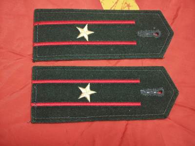 橙子收藏第六期 - 87式陆军少尉冬季/绒面肩章，品相完好，是我军恢复军衔制时期的标志性制式装备。