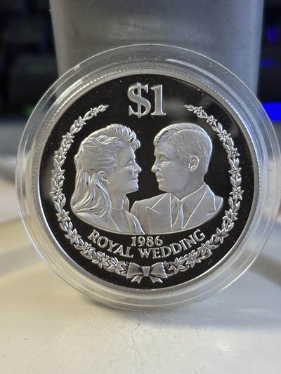 第194期拍卖 - 库克1986年安德鲁王子婚礼加厚版精制纪念银币，925银，54.44克，