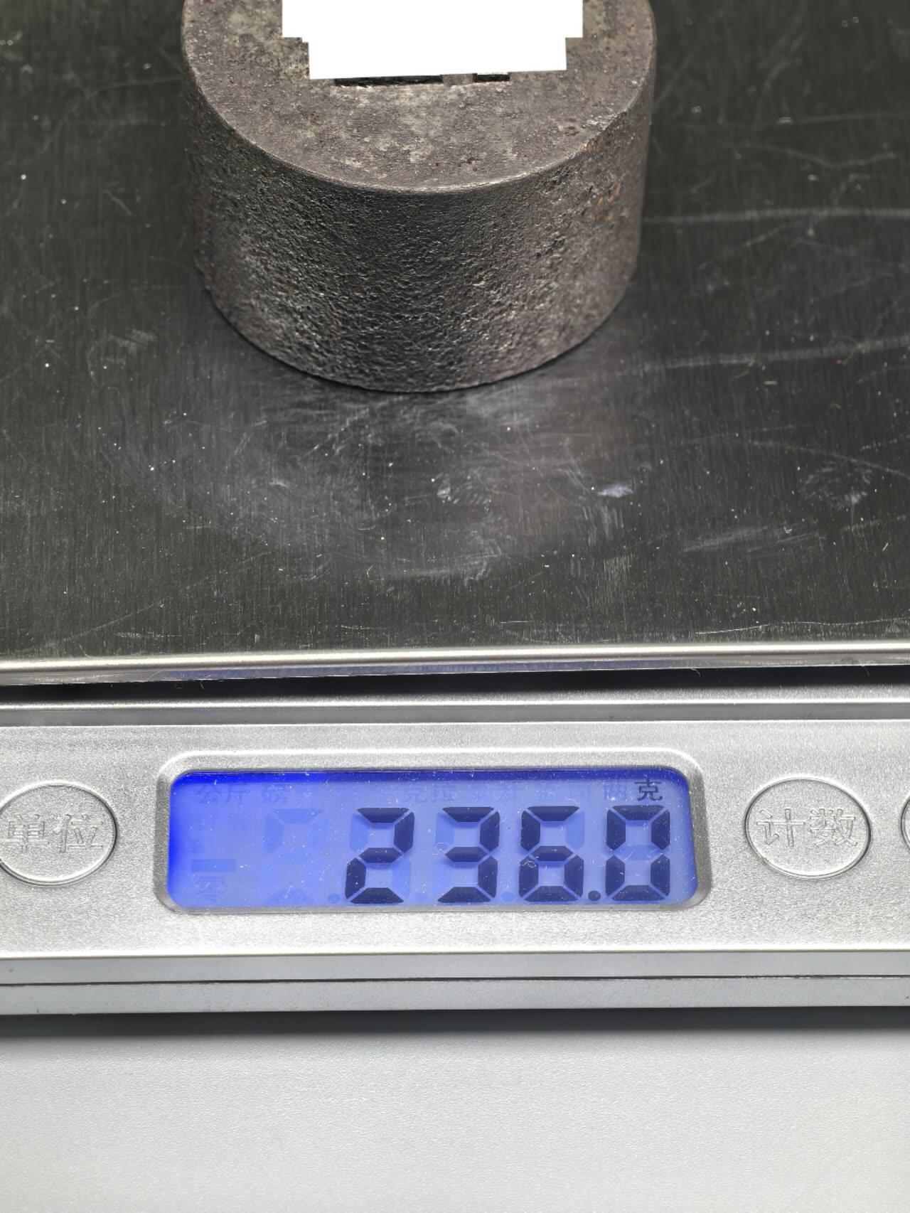 小驴勋章奖章收藏3月21日周六晚六点拍卖（珍爱和平，收藏战争，铭记历史，勿忘国耻，忠党爱国。有偿代拍，送拍规则在简介最后，参拍须阅读规则后再参拍，关系到运费包装发货时效真假辨别等关键信息，拍卖时不再发原图，看大图店主微信码在拍卖店铺介绍里） 画家喜欢的那个符号徽章的原模具，最后两图为实例，半斤重