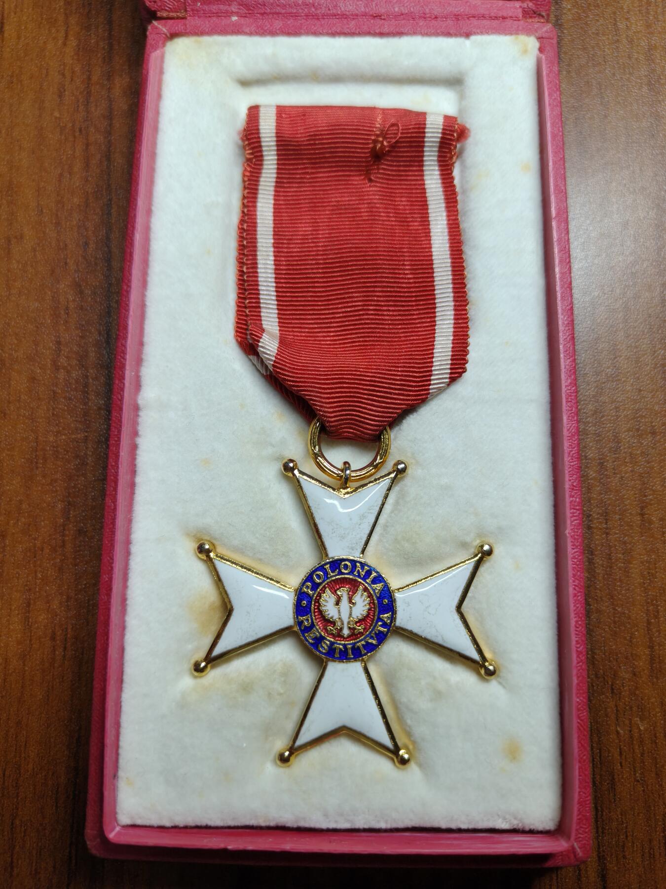 蜀地medal徽章收藏 春季精品拍场 波兰复兴勋章 少见骑士级带证一套 授予参谋上士Henryk Stachurka