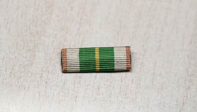 大猫徽章拍卖 第290期 - 朝鲜🇰🇵一级自由独立勋章 50年代 略章