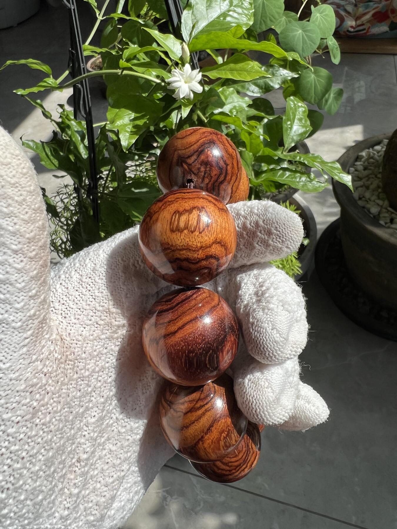 零元拍：海南黄花梨满花鬼眼荧光3.0大手持，手串