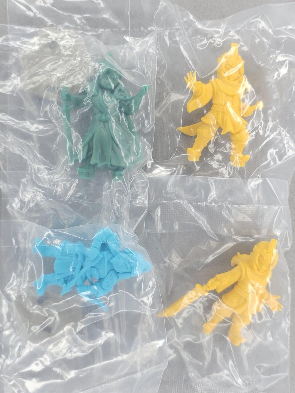 龙虎卡牌-七九场（满200元包邮，无佣金，每周六结拍，欢迎送拍） 卡游三国 橡皮人4个 9