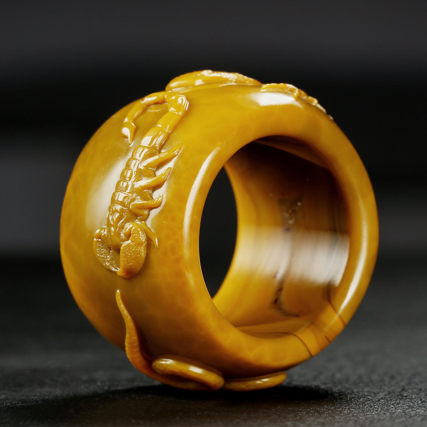 碧月说宝.君子怀瑾·当代和田玉清风专场(三) 李文卓 巧雕扳指