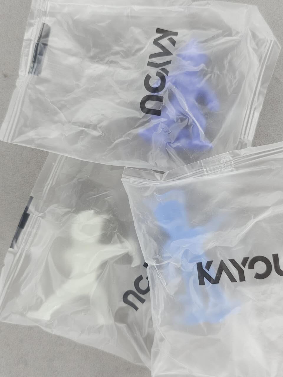 龙虎卡牌-七九场（满200元包邮，无佣金，每周六结拍，欢迎送拍） 卡游奥特曼 橡皮人3个 (有一个夜光款)