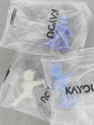 龙虎卡牌-七九场（满200元包邮，无佣金，每周六结拍，欢迎送拍） - 卡游奥特曼 橡皮人3个 (有一个夜光款)