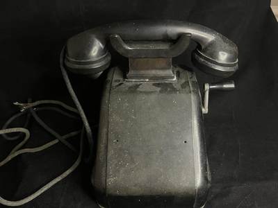 红藏专场 - 60年代手摇电话