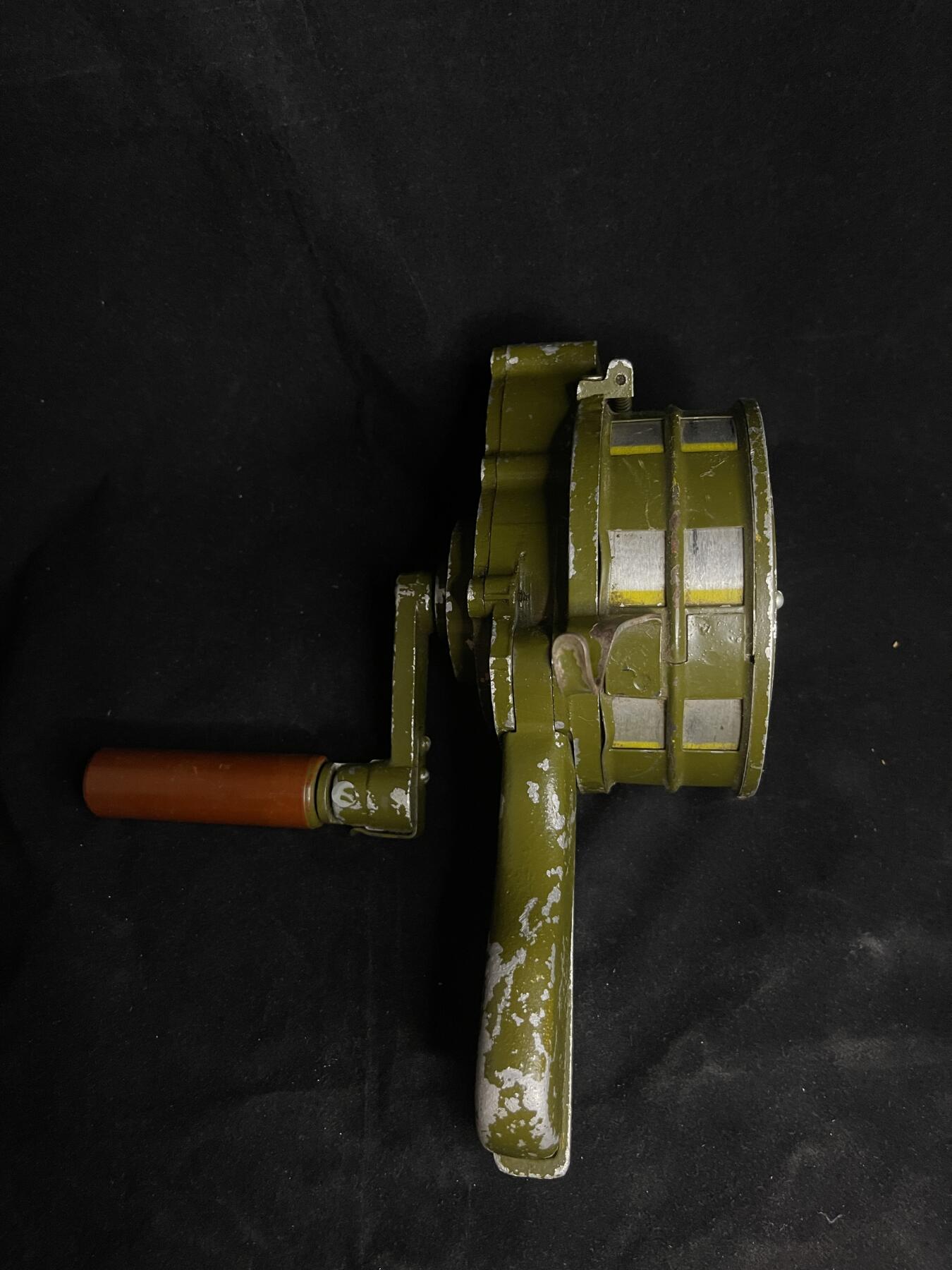 红藏专场 六七十年代军用防空警报器能正常使用