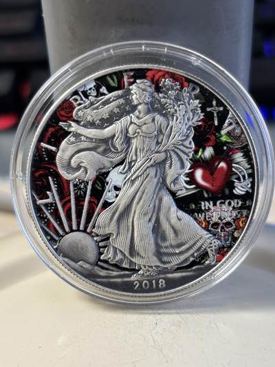 第193期拍卖 - 美国2018年1美元复古自由女神彩色普制纪念银币盒证全，999银，1盎司，发行500枚，证书带香味