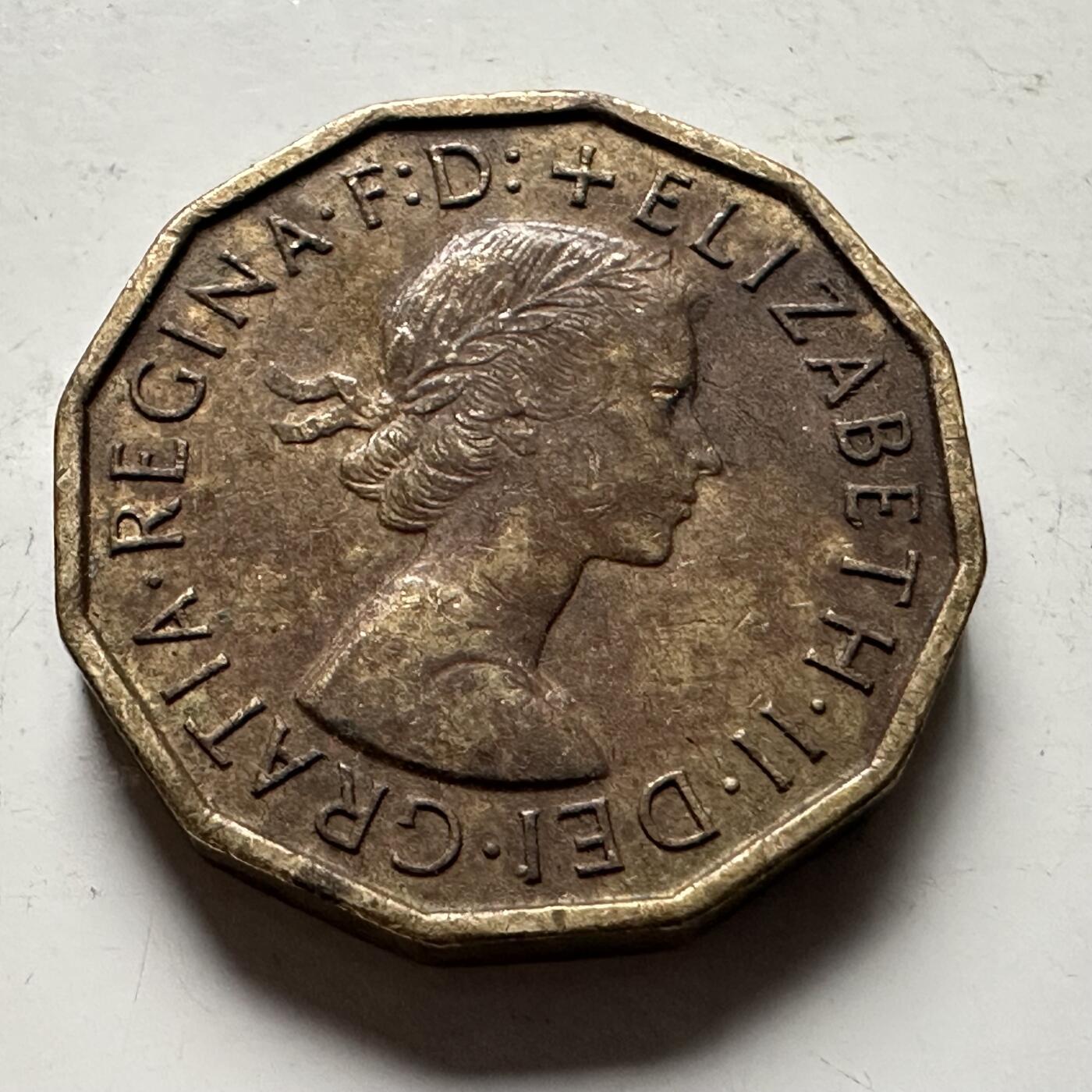 🌹外币初藏🌹🐯2026年第32场   每周二四六晚8️⃣点 接代拍 英国 1967年 3便士  b