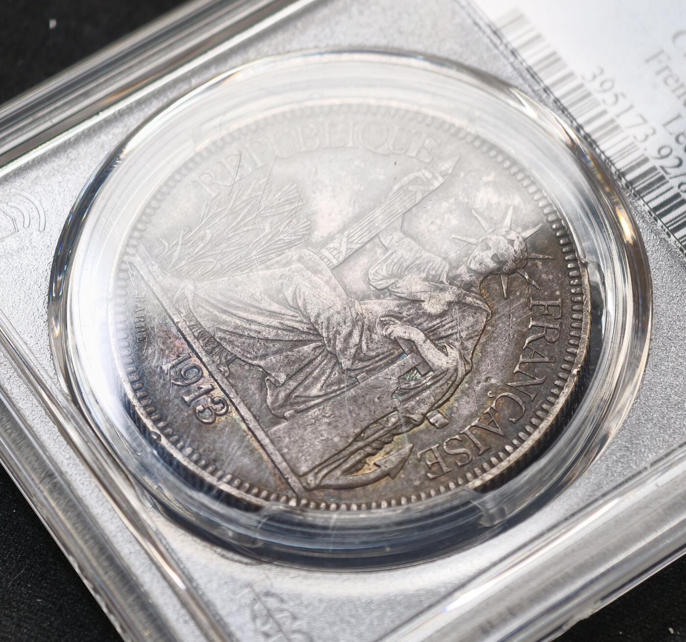 甄臻铺-世界币章拍卖（第55期），3月28日甄品场（直播拍卖）拍品征集中，送拍享返佣金等优惠多多