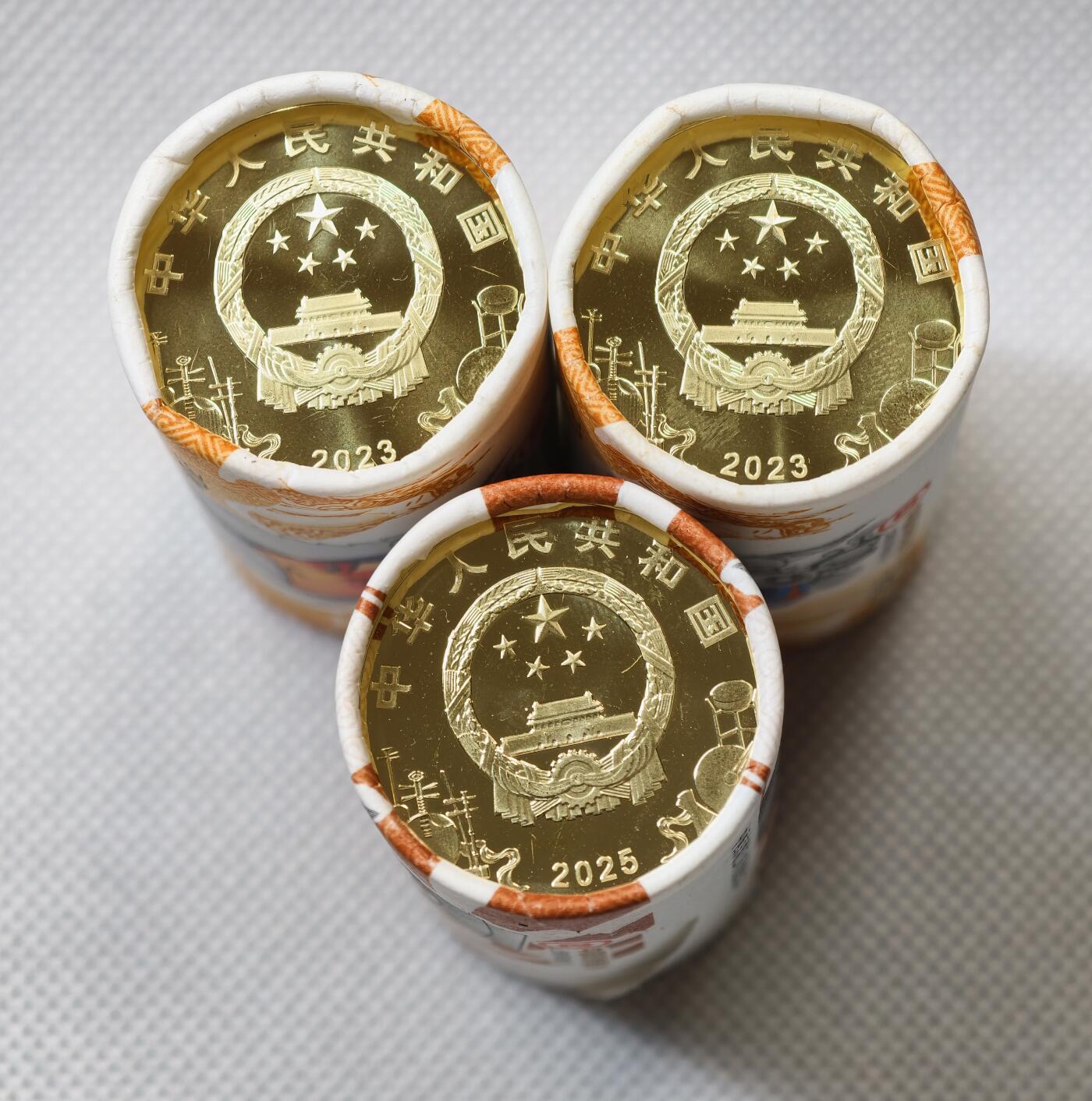 甄臻铺-世界币章拍卖（第55期），3月28日甄品场（直播拍卖）拍品征集中，送拍享返佣金等优惠多多 京剧艺术5元纪念币3筒60枚（含生角纪念币2筒40枚，净角纪念币1筒20枚）