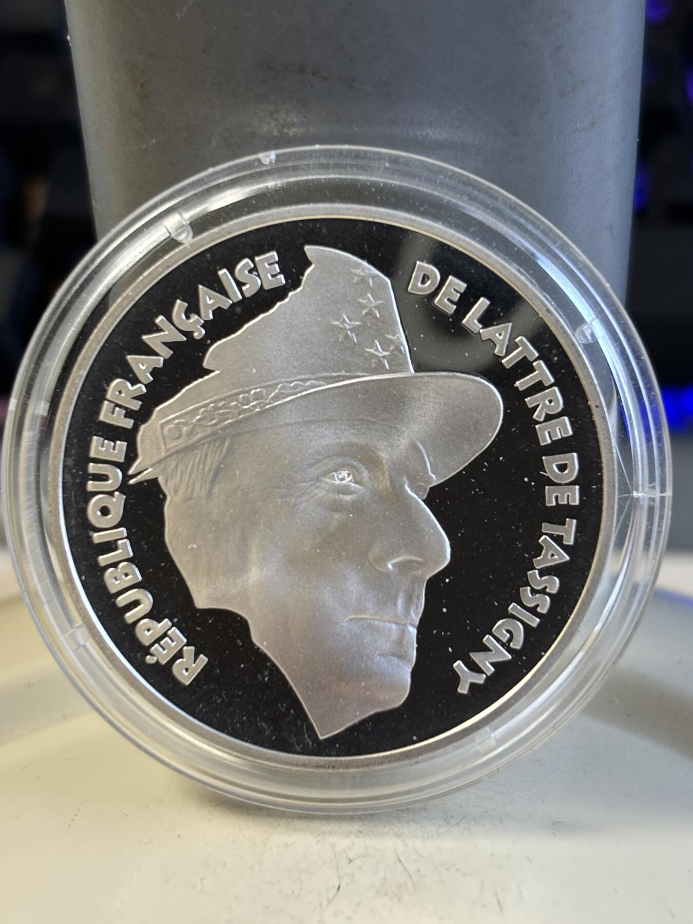 第194期拍卖 法国1994年二战胜利50周年系列将领塔西尼纪念银币，900银，发行30000枚，22.2克