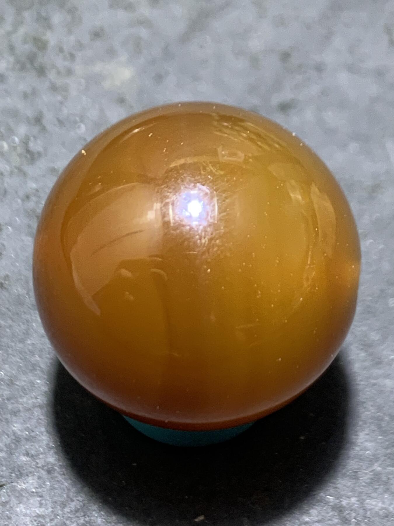 精美北红玛瑙2.0圆珠一颗，