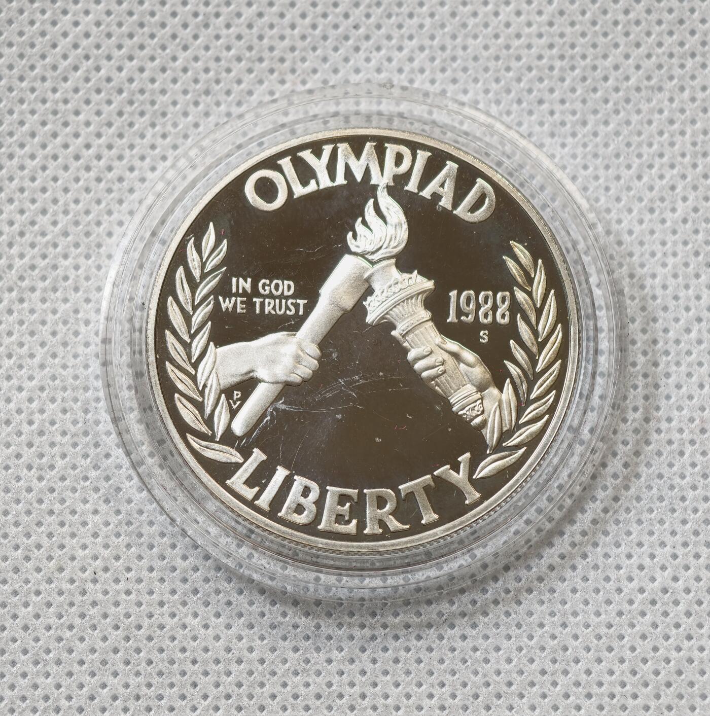 甄臻铺-世界币章拍卖（第55期），3月28日甄品场（直播拍卖）拍品征集中，送拍享返佣金等优惠多多