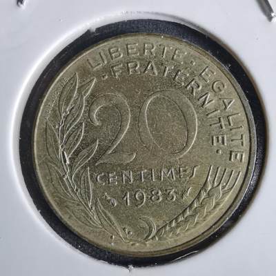 沼泽如烟--第1027场 - 法国1983年20分