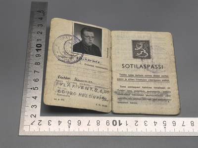 小驴勋章奖章收藏3月21日周六晚六点拍卖（珍爱和平，收藏战争，铭记历史，勿忘国耻，忠党爱国。有偿代拍，送拍规则在简介最后，参拍须阅读规则后再参拍，关系到运费包装发货时效真假辨别等关键信息，拍卖时不再发原图，看大图店主微信码在拍卖店铺介绍里） - 芬兰军人证 授予汽车兵 内页记载丰富详细 翻译请见介绍