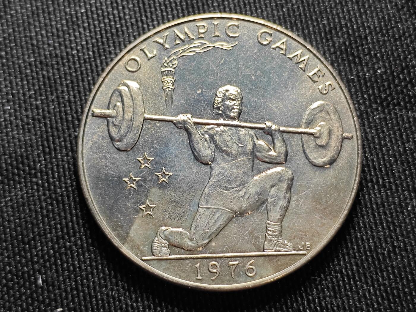 KK钱币收藏小铺   套币专场 2月预留时间 周末发货  1976萨摩亚1元纪念币 带盒