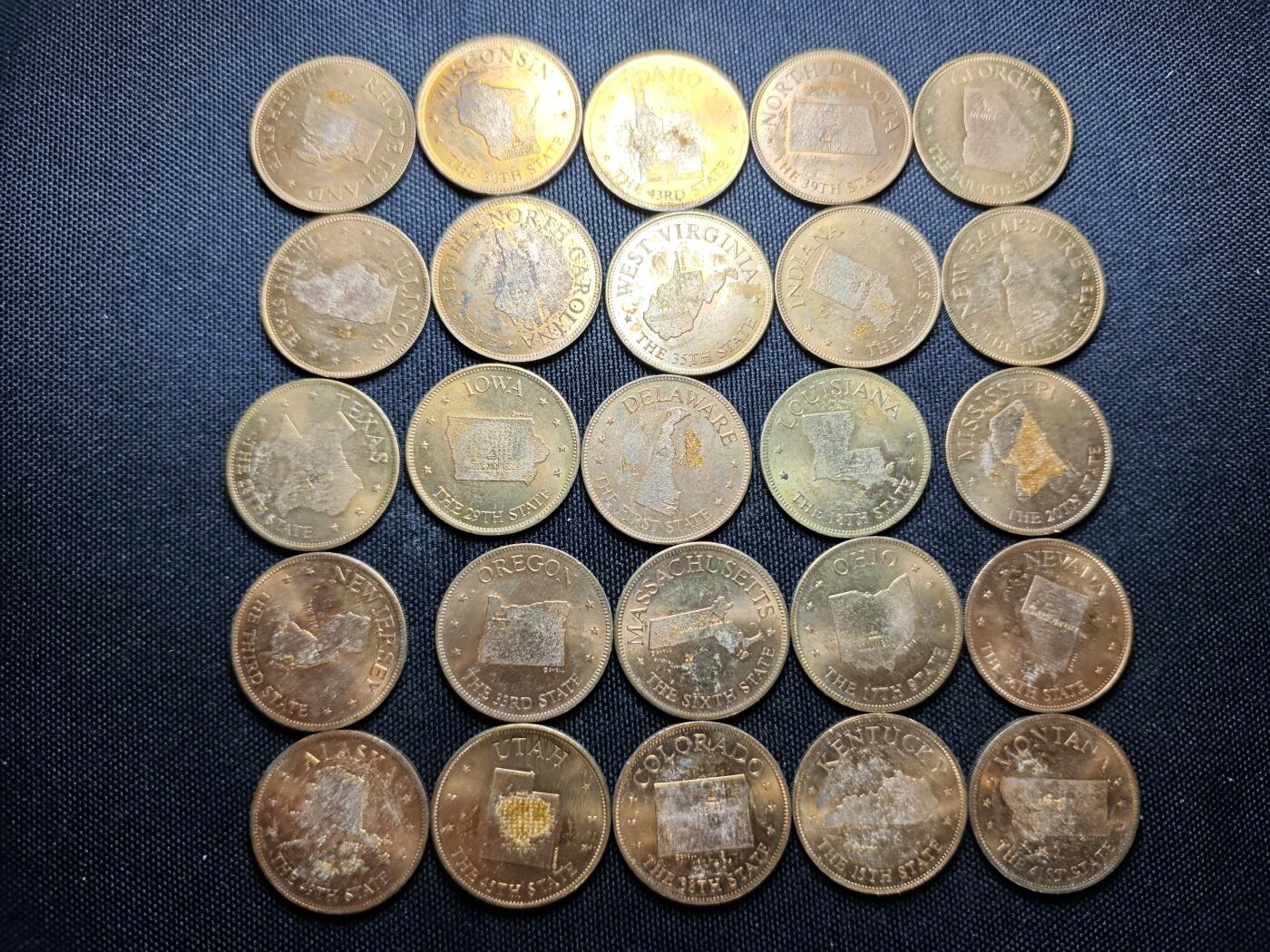 KK钱币收藏小铺   套币专场 2月预留时间 周末发货  美国洲纪念章50枚一组