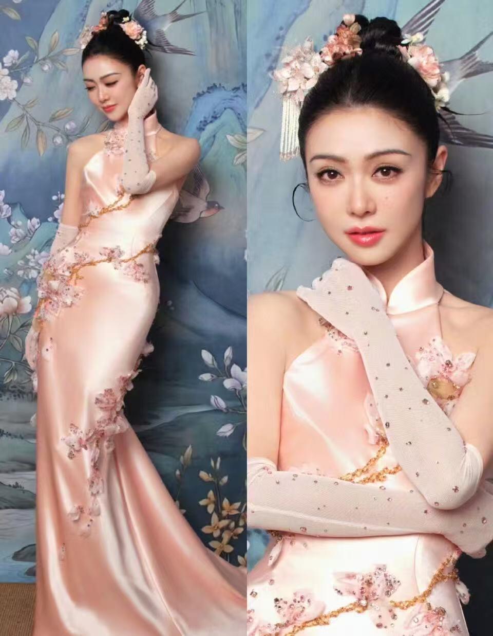 零元拍：正月最后一天重磅祭出2026总台马年春晚《立春》参演的两岸三地十位女明星周慧敏、刘敏涛、梁咏琪、秦海璐、薛凯琪、张钧甯、姜妍、热依扎、刘惜君、希林娜依·高合签中央广播电视总台×总台文创×CMG看点出品大尺寸丙午火马中国福！