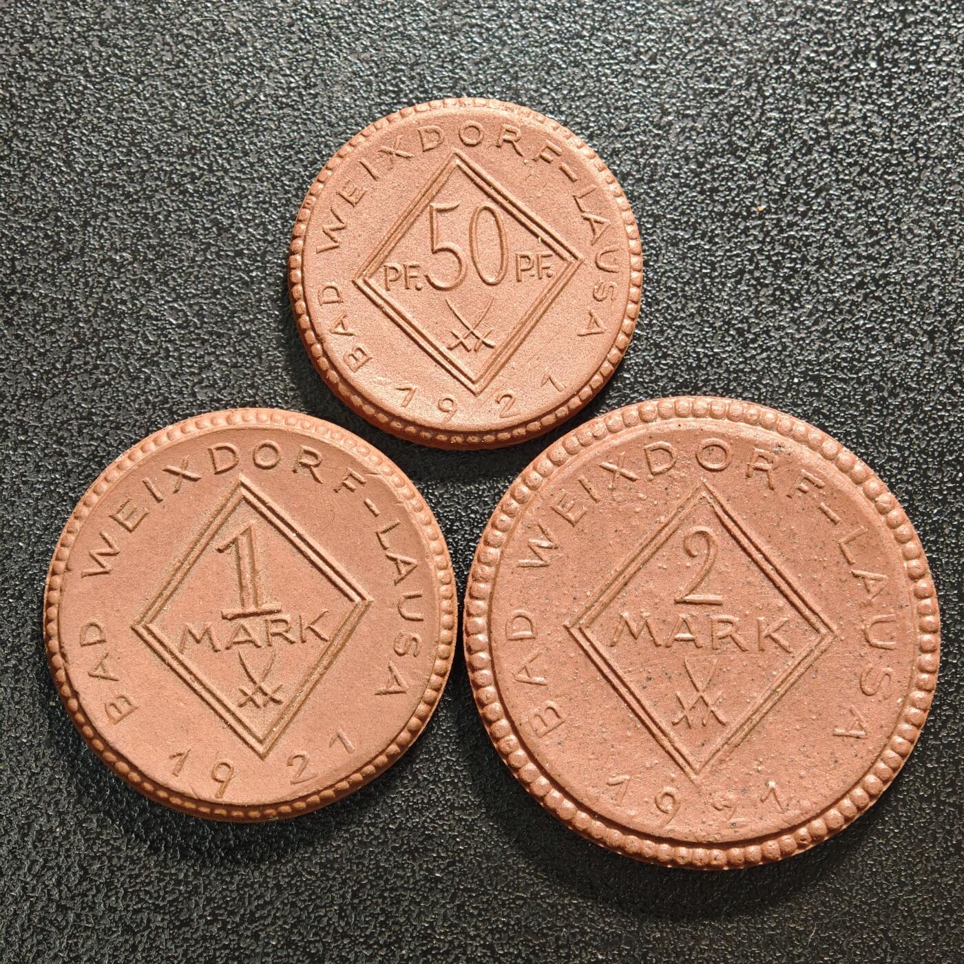 【德藏】世界币章拍卖第168期（拍品征集中~欢迎藏友联系） 3枚一组 1921年 德国紧急时期巴特魏克斯多夫-劳萨温泉迈森陶瓷币 直径约：22.8mm～30.2mm；重约：2.7g～5.6g