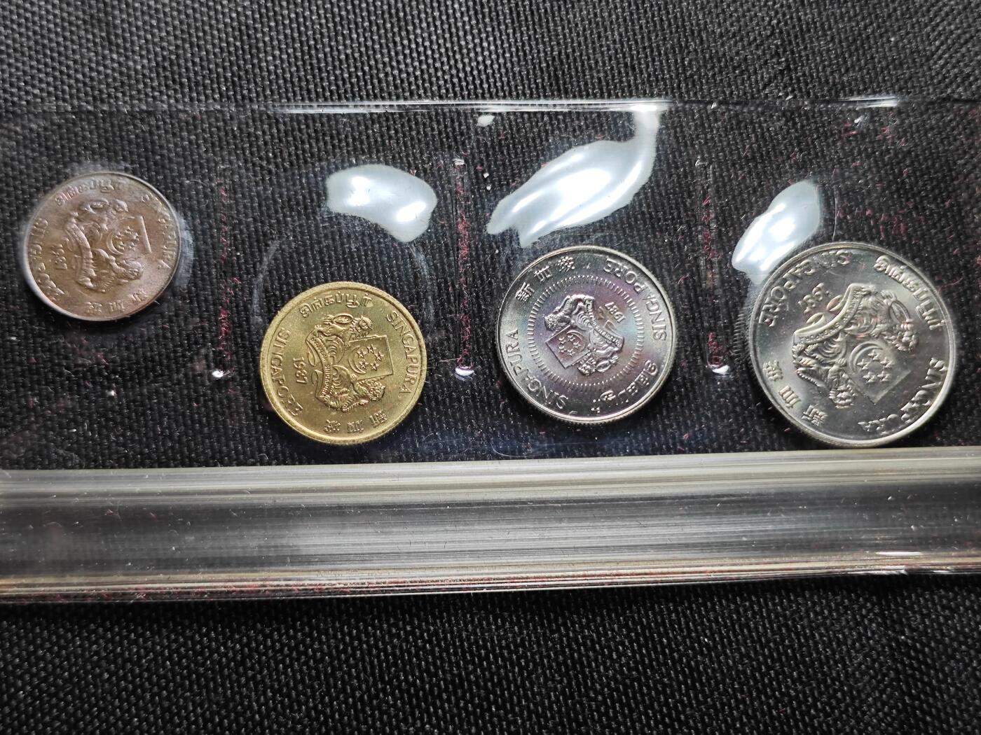 KK钱币收藏小铺   套币专场 2月预留时间 周末发货  1987新加坡生肖兔主题 大小面值清年一套 含少见1元