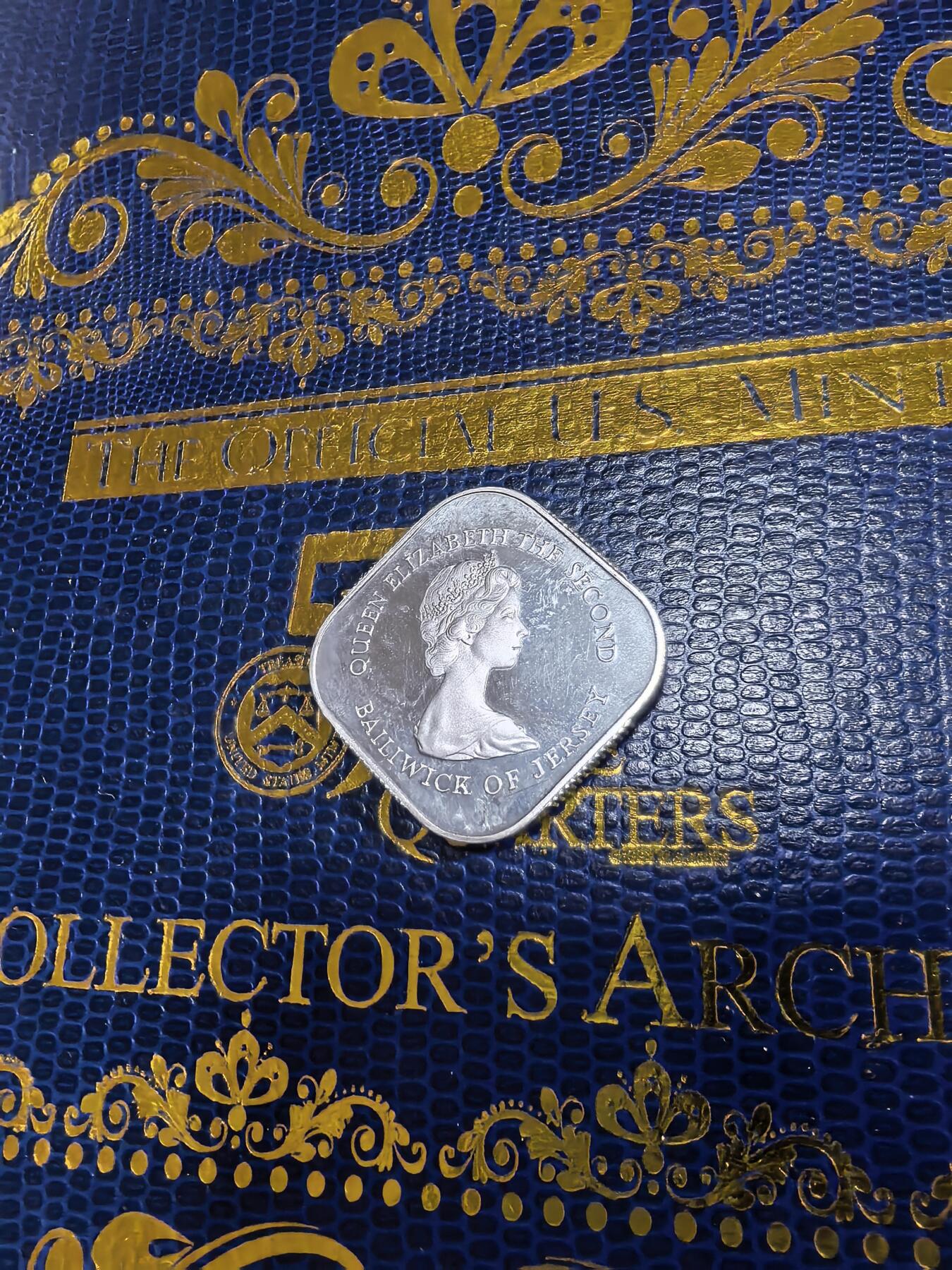 长老汇马年精选第十二场拍卖 1981泽西之泽西战役200周年1镑方形精制银币，10.54克925银，1万枚