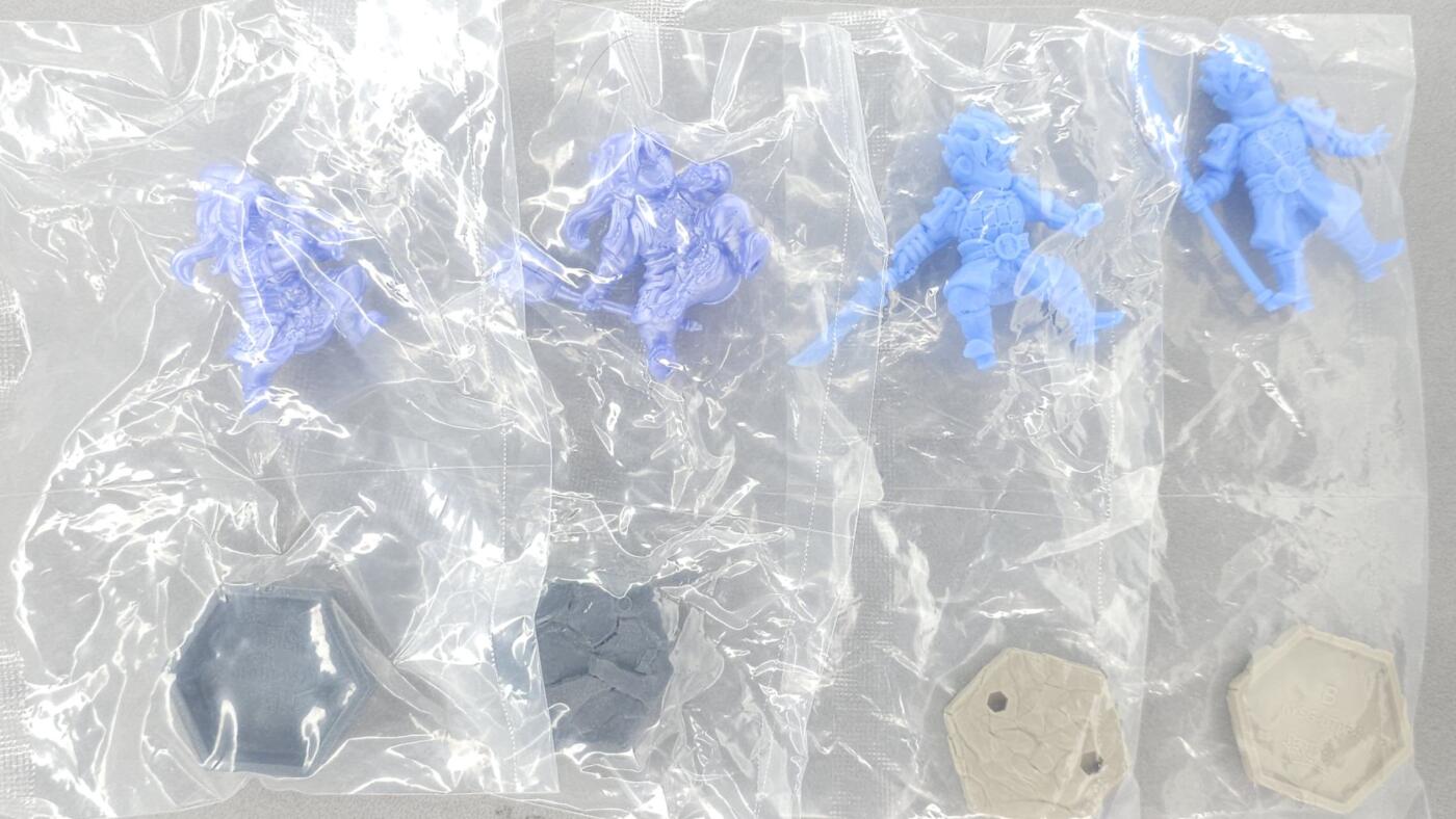 龙虎卡牌-七九场（满200元包邮，无佣金，每周六结拍，欢迎送拍） 卡游三国 橡皮人4个 1