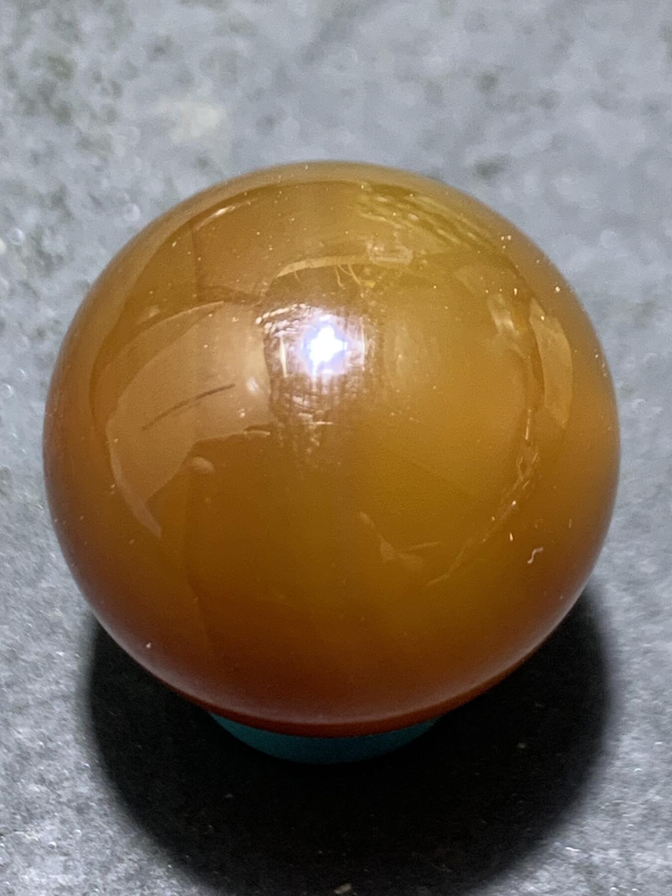 精美北红玛瑙2.0圆珠一颗，