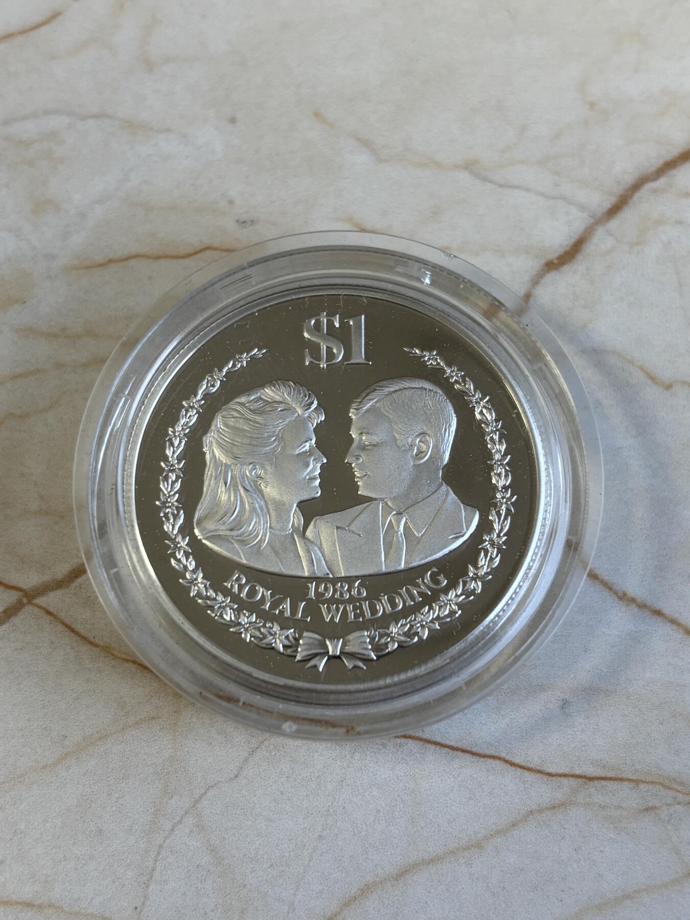 第194期拍卖 库克1986年安德鲁王子婚礼加厚版精制纪念银币，925银，54.44克，