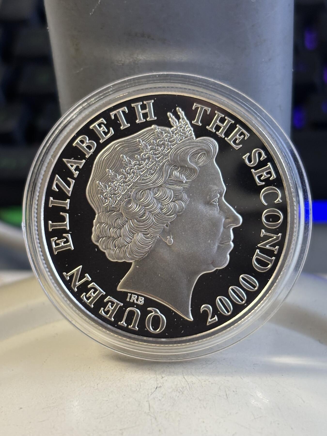 第194期拍卖 泽西1999-2000年千禧年系列地图币镀金纪念银币，925银，28.28克，稍有氧化