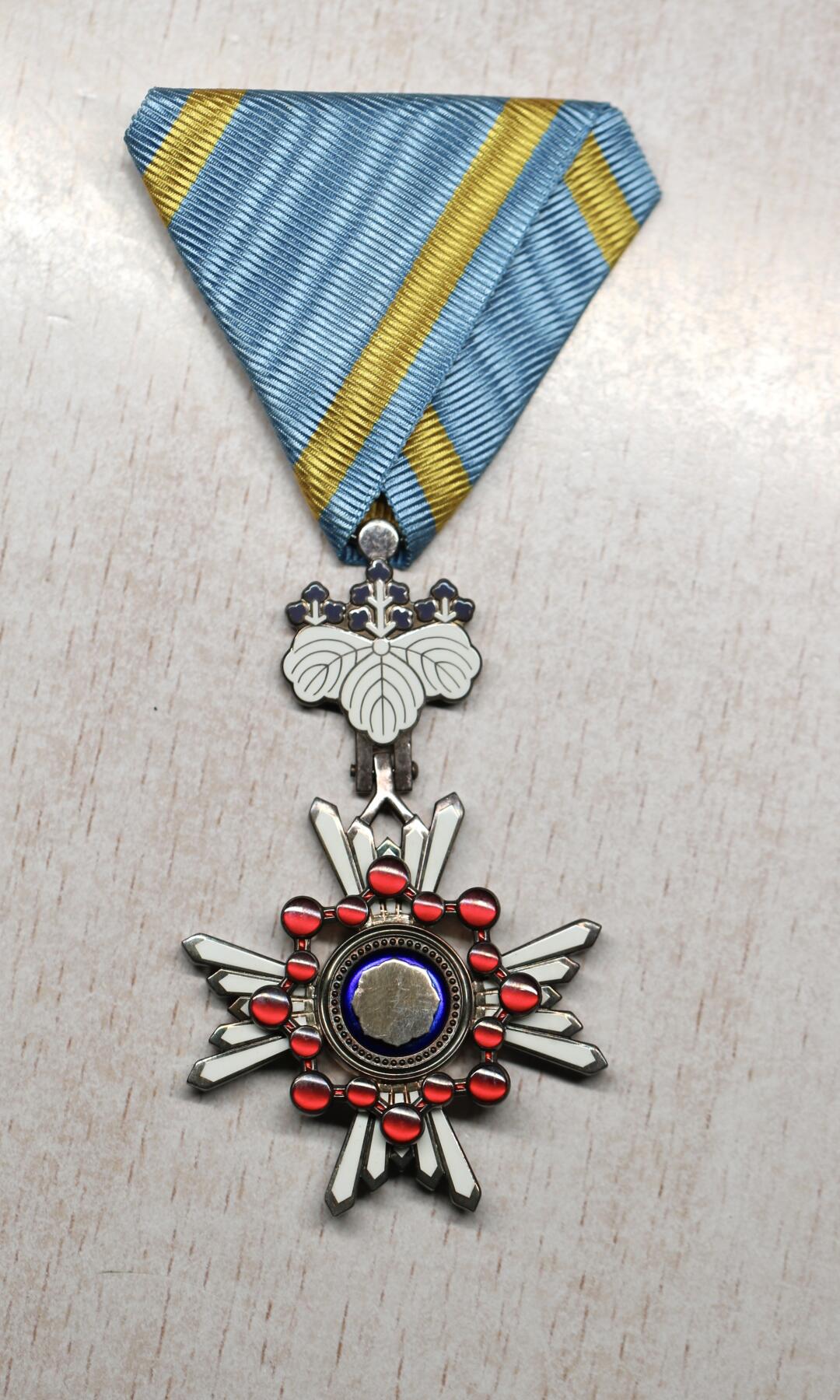 大猫徽章拍卖 第290期 日本瑞宝单光章 荣典版