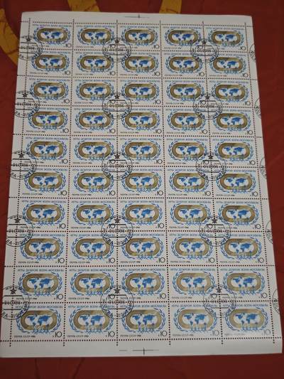 橙子收藏第六期 - 1986年，苏联邮政发行**「莫斯科友好运动会」纪念邮票**，以纪念在莫斯科举办的友好运动会（Игры доброй воли）。该赛事是冷战时期由苏联发起的国际综合性体育盛会，旨在打破西方体育封锁，传递「和平与友谊」的体育精神，是冷战体育外交的重要视觉载体。