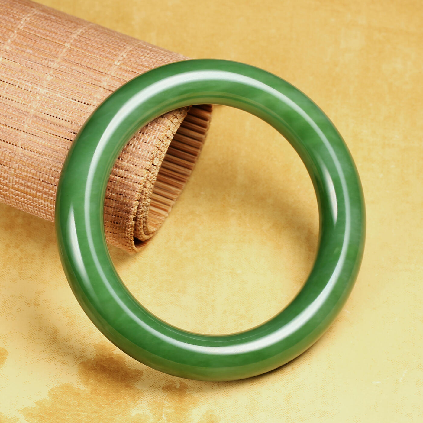 碧月说宝.君子怀瑾·当代和田玉清风专场(三) 苹果绿碧玉圆条口手镯