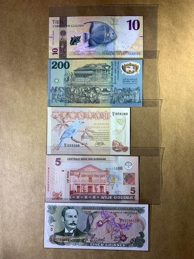 【礼羽收藏】🌏世界钱币拍卖第131期 - 外币五张 全部全新UNC 全部无47