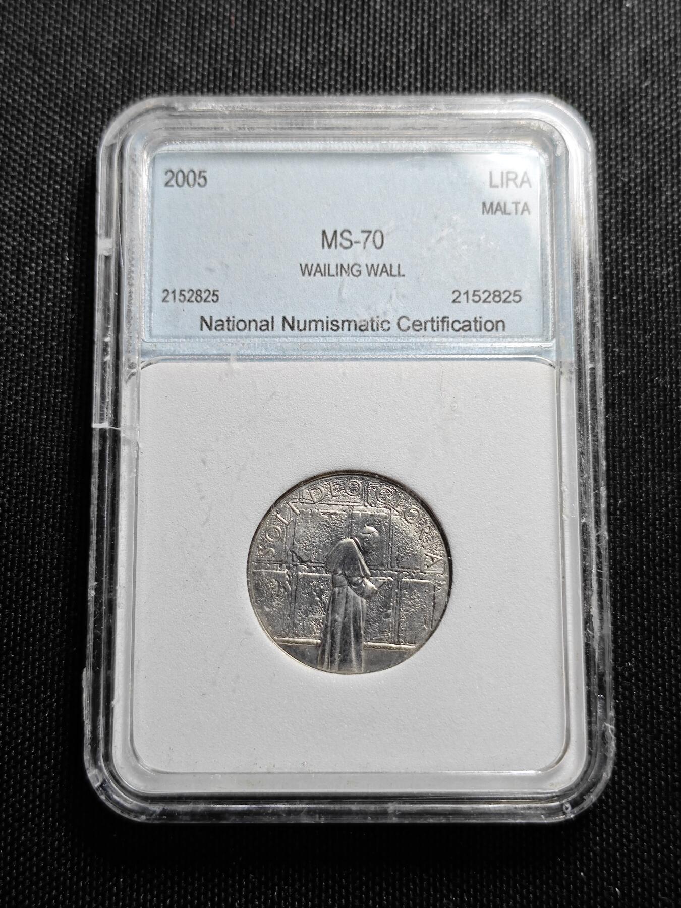 KK钱币收藏小铺   套币专场 2月预留时间 周末发货  马耳他骑士团 2005年梵蒂冈教皇纪念币 