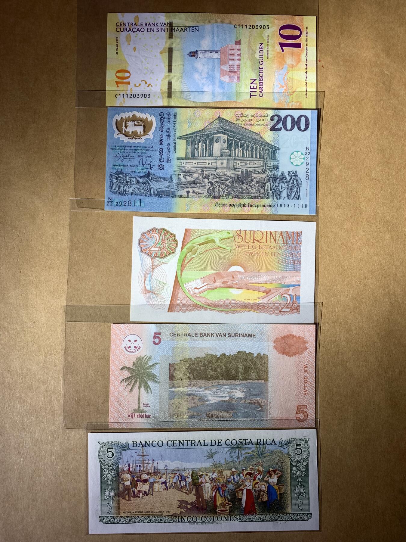 【礼羽收藏】🌏世界钱币拍卖第131期 外币五张 全部全新UNC 全部无47