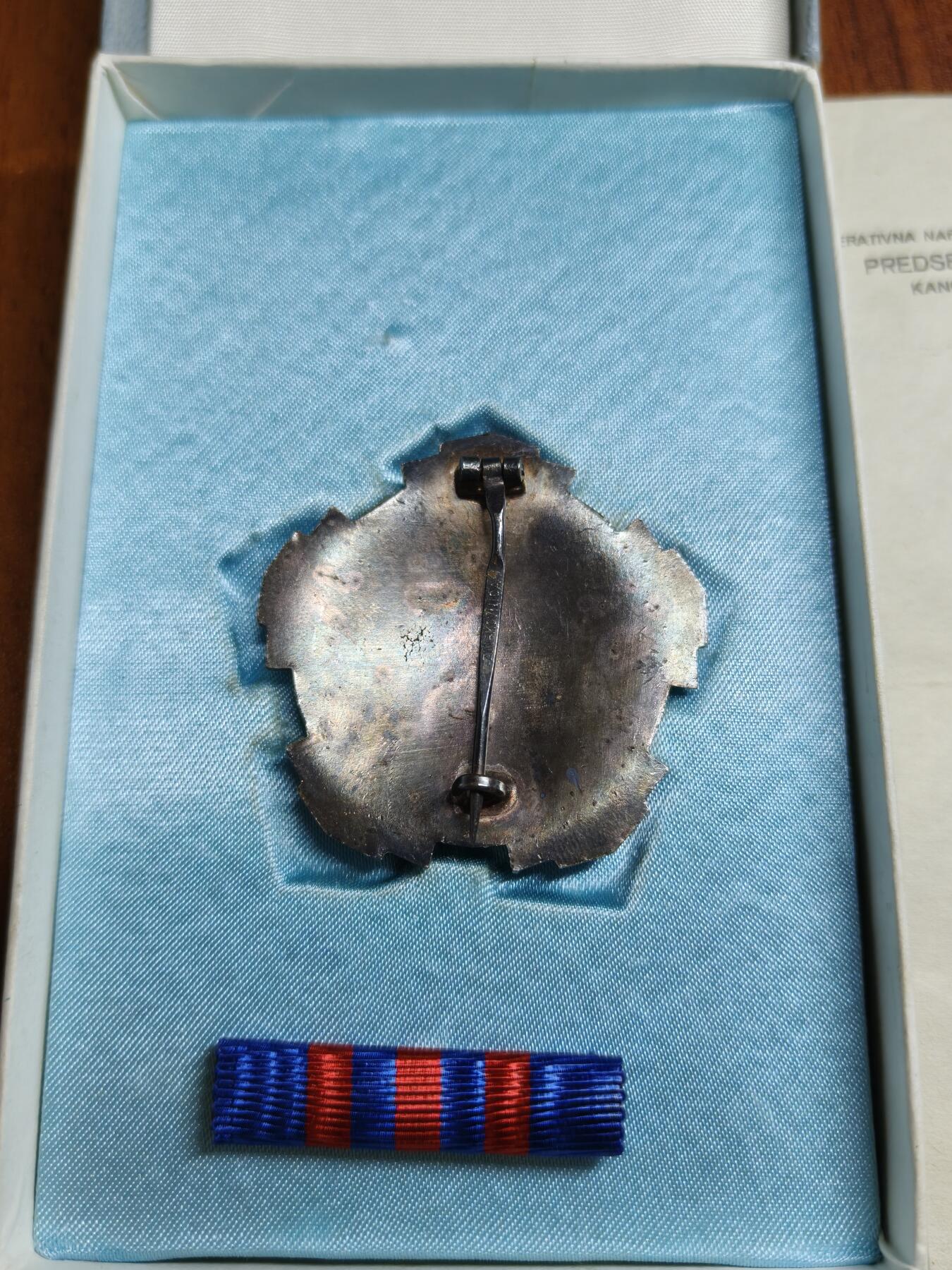 蜀地medal徽章收藏 春季精品拍场 南斯拉夫三级劳动勋章 授予教师 戈卢博维奇·韦利萨瓦·米利沃耶