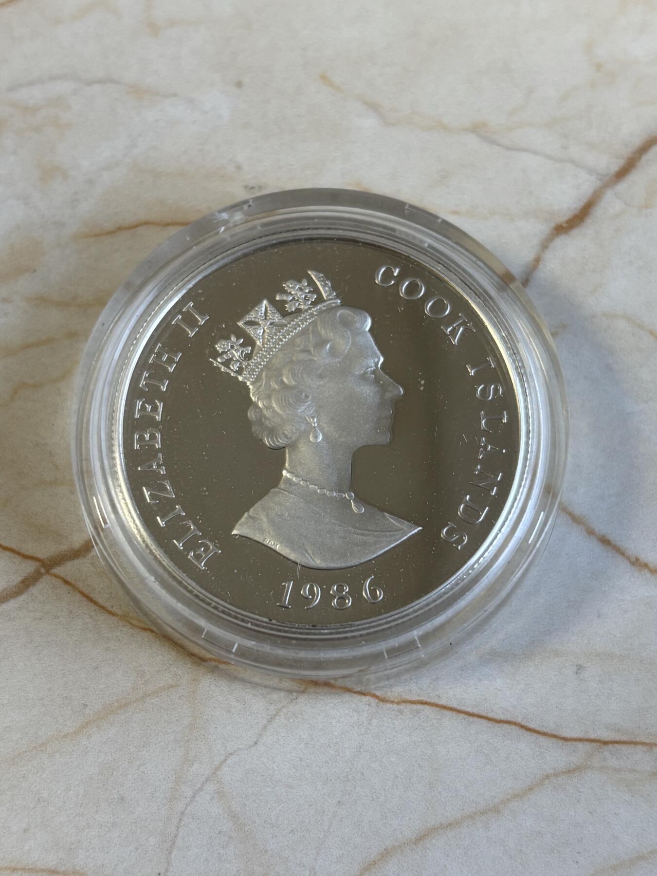 第194期拍卖 库克1986年安德鲁王子婚礼加厚版精制纪念银币，925银，54.44克，