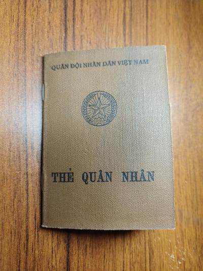 蜀地medal徽章收藏 春季精品拍场 - 越南军人证 黎陈欢上士 1985年在中越边境参与侦查任务 多次与我方解放军战士交手，在1986年执行任务时小腿被炸 重伤致残 送往医院治疗康复后被调后方由当地政府安排工作