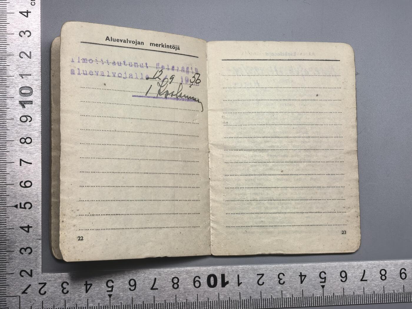 小驴勋章奖章收藏3月21日周六晚六点拍卖（珍爱和平，收藏战争，铭记历史，勿忘国耻，忠党爱国。有偿代拍，送拍规则在简介最后，参拍须阅读规则后再参拍，关系到运费包装发货时效真假辨别等关键信息，拍卖时不再发原图，看大图店主微信码在拍卖店铺介绍里） 芬兰军人证 授予汽车兵 内页记载丰富详细 翻译请见介绍