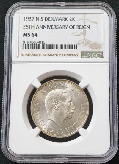 甄臻铺-世界币章拍卖（第55期），3月28日甄品场（直播拍卖）拍品征集中，送拍享返佣金等优惠多多 - NGC-MS64 1937年丹麦克里斯蒂安十世登基25周年2克朗