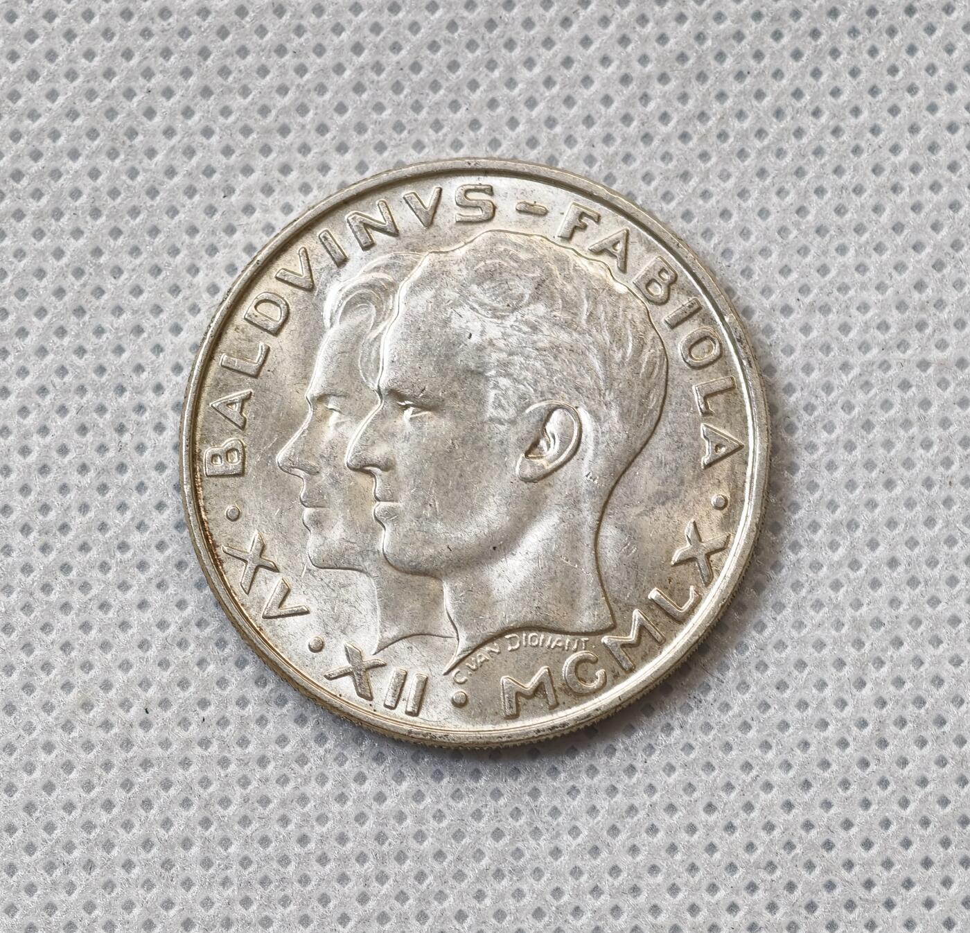 甄臻铺-世界币章拍卖（第55期），3月28日甄品场（直播拍卖）拍品征集中，送拍享返佣金等优惠多多