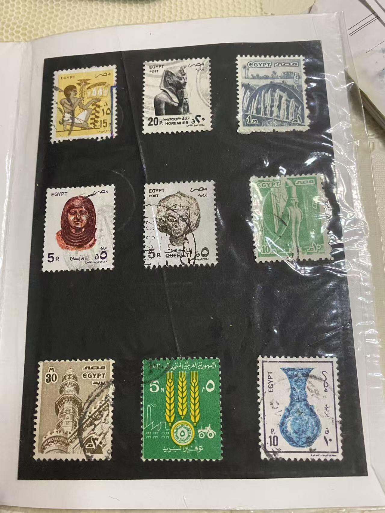 日日生财—方圆世界（全场包邮） 上海世博览会纪念章 铜质镀金 + 上海集邮公司生肖虎纪念铜章背面12生肖八卦图+ 埃及纸币、硬币、邮票合册